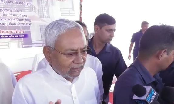 पटना में विधायकों का आवास बनकर तैयार, सीएम नीतीश ने सौंपी चाबी