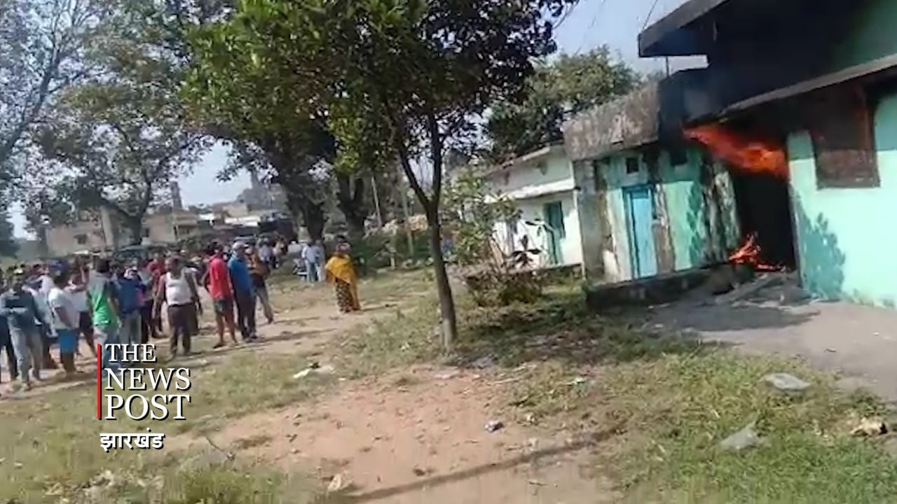 बंद गोदाम में लगी आग, लाखों के सामान जलकर राख