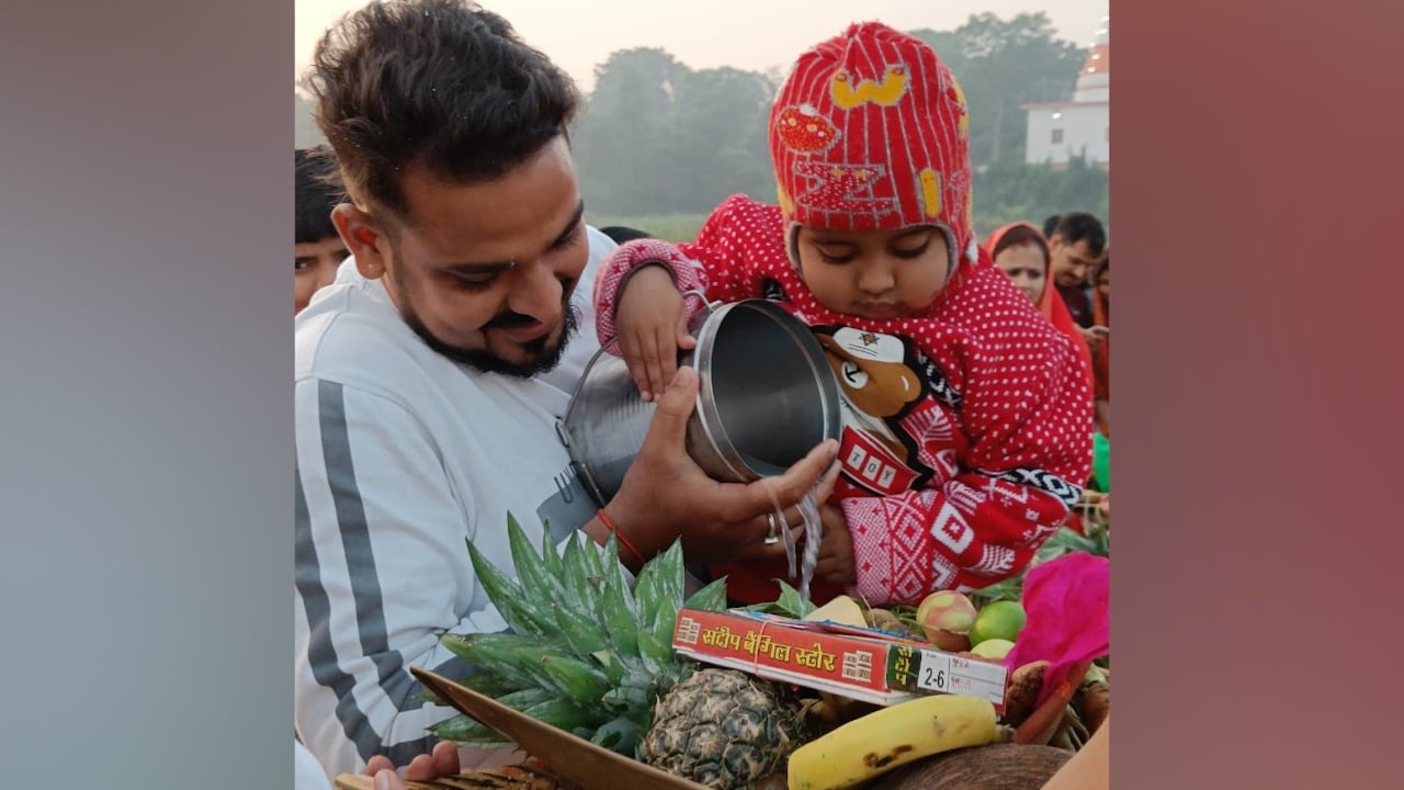 Chhath in Palamu: उगते सूर्य को अर्घ्य के साथ ही सम्पन्न हुआ छठ महापर्व, व्रतियों ने तोड़ा अपना उपवास