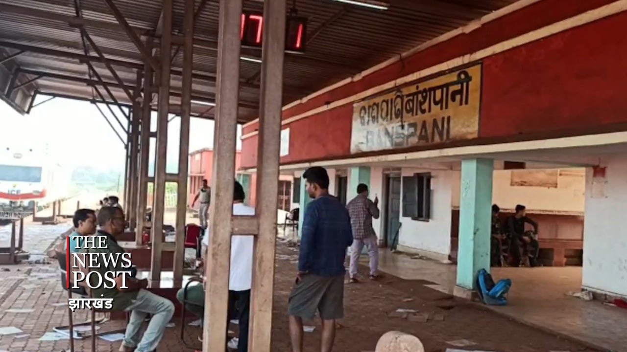 ग्रामीण की मौत के बाद परिजनों का गुस्सा उफान पर, स्टेशन में जमकर तोड़फोड़, कई रेलकर्मी घायल