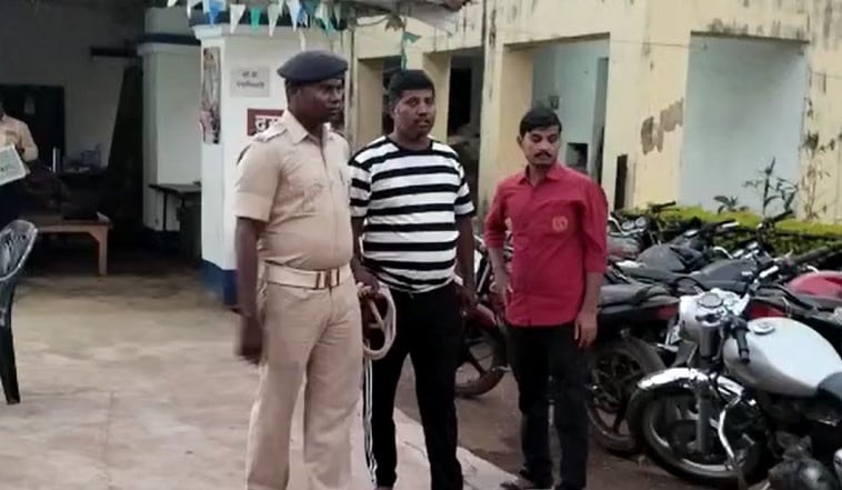 दुमका: 2019 में कोर्ट हाजत से फरार अभियुक्त दनीनाथ दत्ता गिरफ्तार, भेजा गया जेल