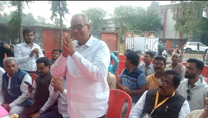 जलेश्वर महतो को ब्राह्मण समाज से मिल गई माफ़ी, अब नहीं होगा विरोध आंदोलन, जानिए कैसे हुआ पटाक्षेप