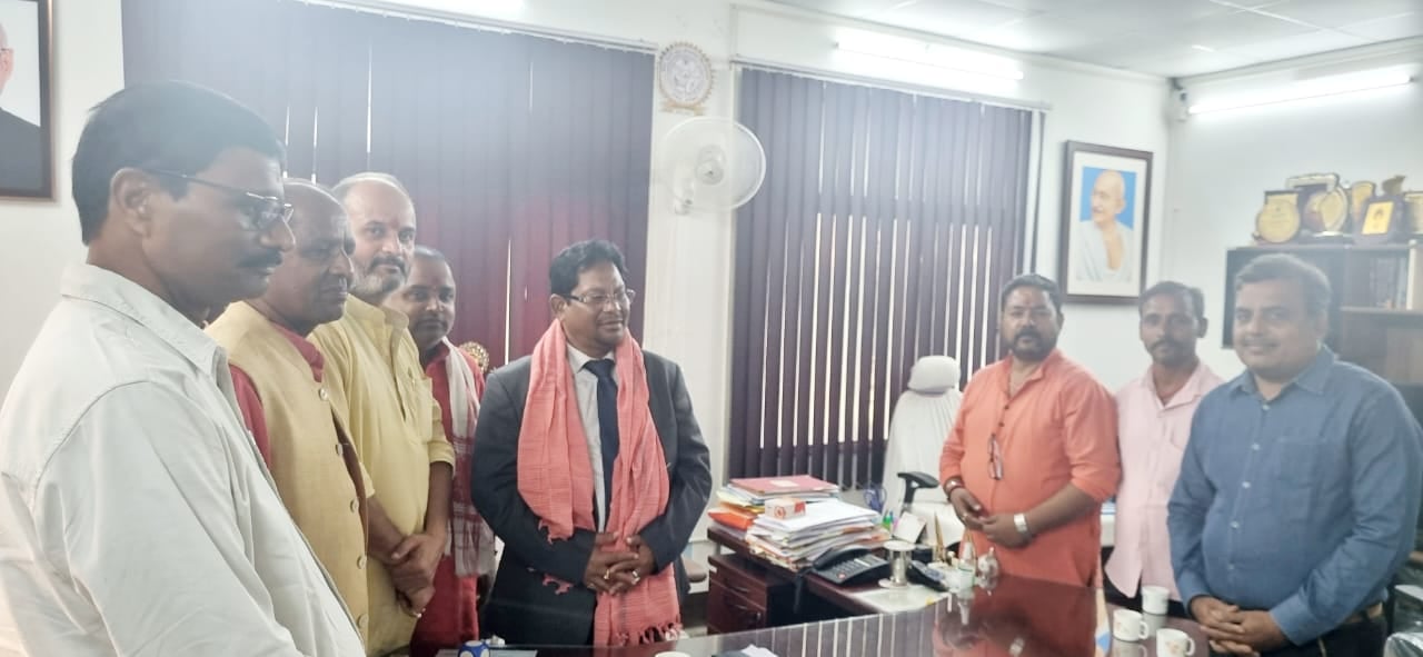 धनबाद : भाजपा प्रतिनिधिमंडल ने बिनोद बिहारी महतो विश्वविद्यालय के कुलपति से की मुलाकात, जानिए क्या की मांग