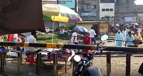 40-50 सालों से कर रहे थे कारोबार लेकिन रेलवे ने थमाया खाली करने का नोटिस, जानिए पूरा मामला