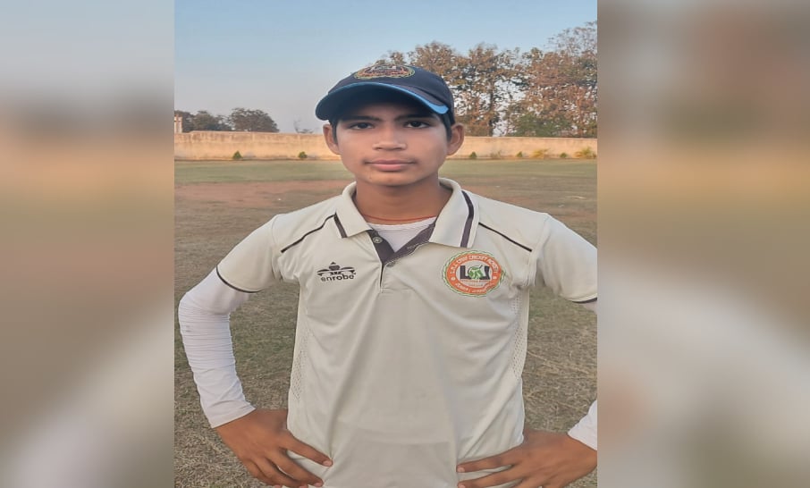 दुमका के चैतन्य वीर का झारखंड अंडर -16 क्रिकेट टीम में हुआ चयन, लोग काफी उत्साहित