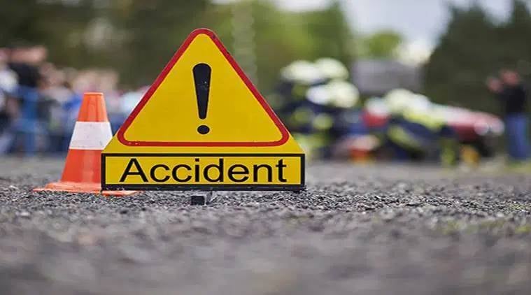 झांसी में सड़क दुर्घटना में सात महिलाएं और चार बच्चे सहित 11 लोगों की मौत