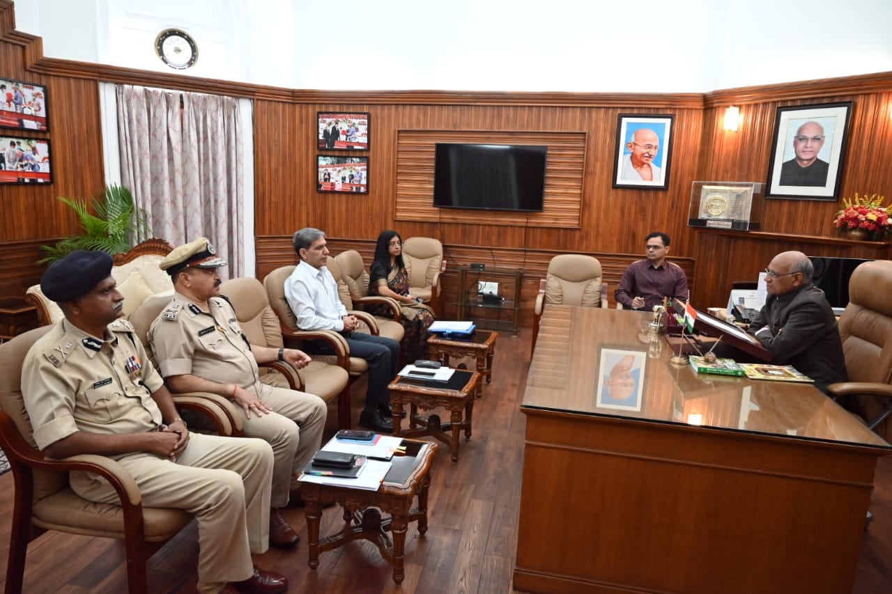 रांची: राष्ट्रपति के कार्यक्रम को लेकर राज्यपाल ने अधिकारियों से तैयारी की ली जानकारी, जानिए क्या कहा