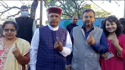 हिमाचल प्रदेश विधानसभा चुनाव के लिए हो रही वोटिंग, जानिए कैसा है माहौल