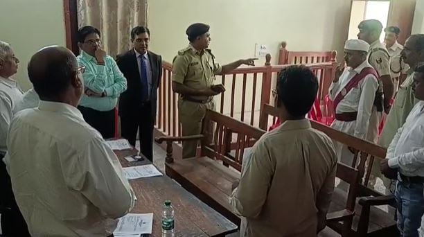 जिला जज ने दिखाई दरियादिली,लोक अदालत में बुजुर्ग की दुखभरी कहानी सुन चुकाया कर्ज