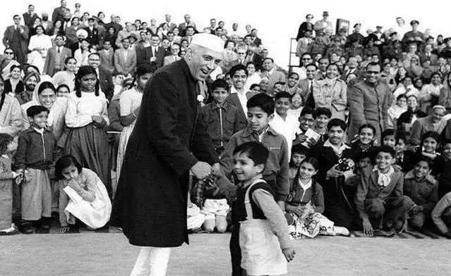 Pt. Nehru Birth anniversary Special: कौल से नेहरू बनने की कहानी और  कश्मीर मुद्दे का क्या है सच, जानिए डिटेल में