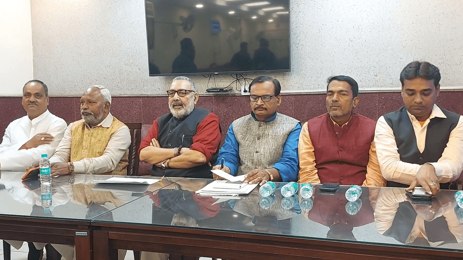 एनएच के रास्ते में पड़ने वाले मस्जिद को लेकर गिरिराज सिंह की चेतावनी,  छह महीने में नहीं हटाया गया मस्जिद तो होंगे आंदोलन को मजबूर
