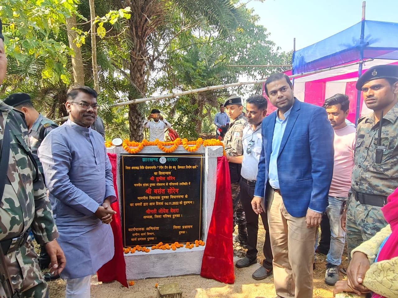 विधायक बसंत सोरेन ने शिल्पकार निर्माण कार्य का किया शिलान्यास, भविष्य में और कदम उठाए जाने का दिया भरोसा