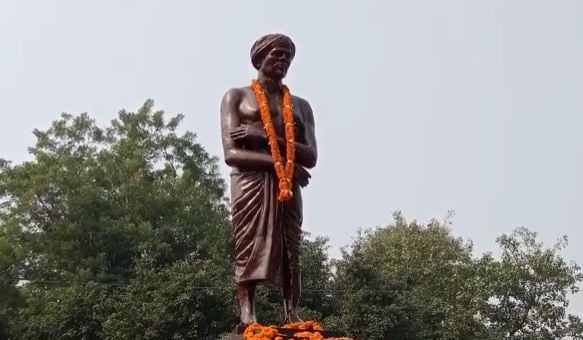 पटना में राष्ट्रीय जनजाति गौरव दिवस के रूप में मनाई गई बिरसा मुंडा जयंती, रविशंकर प्रसाद ने किया नमन