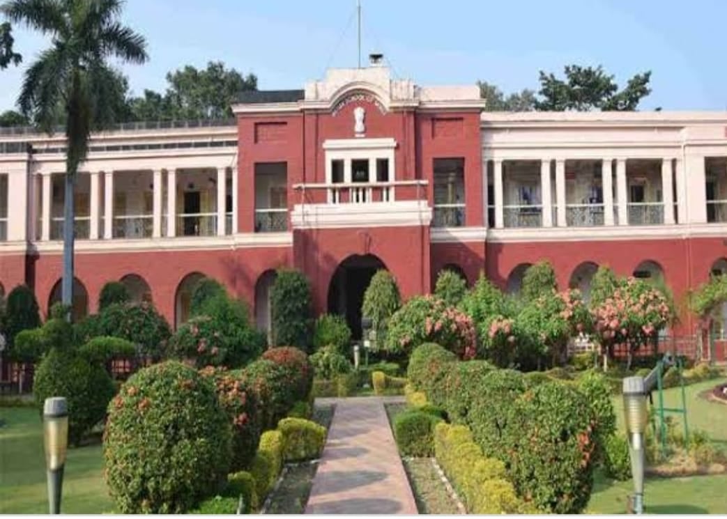 IIT ISM के लापता छात्र के पिता पहुंचे धनबाद,पिता को दिए मैसेज से साफ हुआ कि वह डिप्रेशन में था,जानिए मैसेज में और क्या है