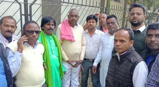 रांची में झामुमो कार्यकर्ताओं का जुटान शुरू,मोरहाबादी मैदान और CM आवास पहुंच रहे हैं कार्यकर्ता