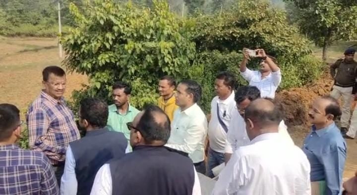 संथाल के लोगों को एक और हवाई अड्डा की सौगात, एयरपोर्ट अथॉरिटी ऑफ इंडिया की टीम ने लिया जमीन का जायजा