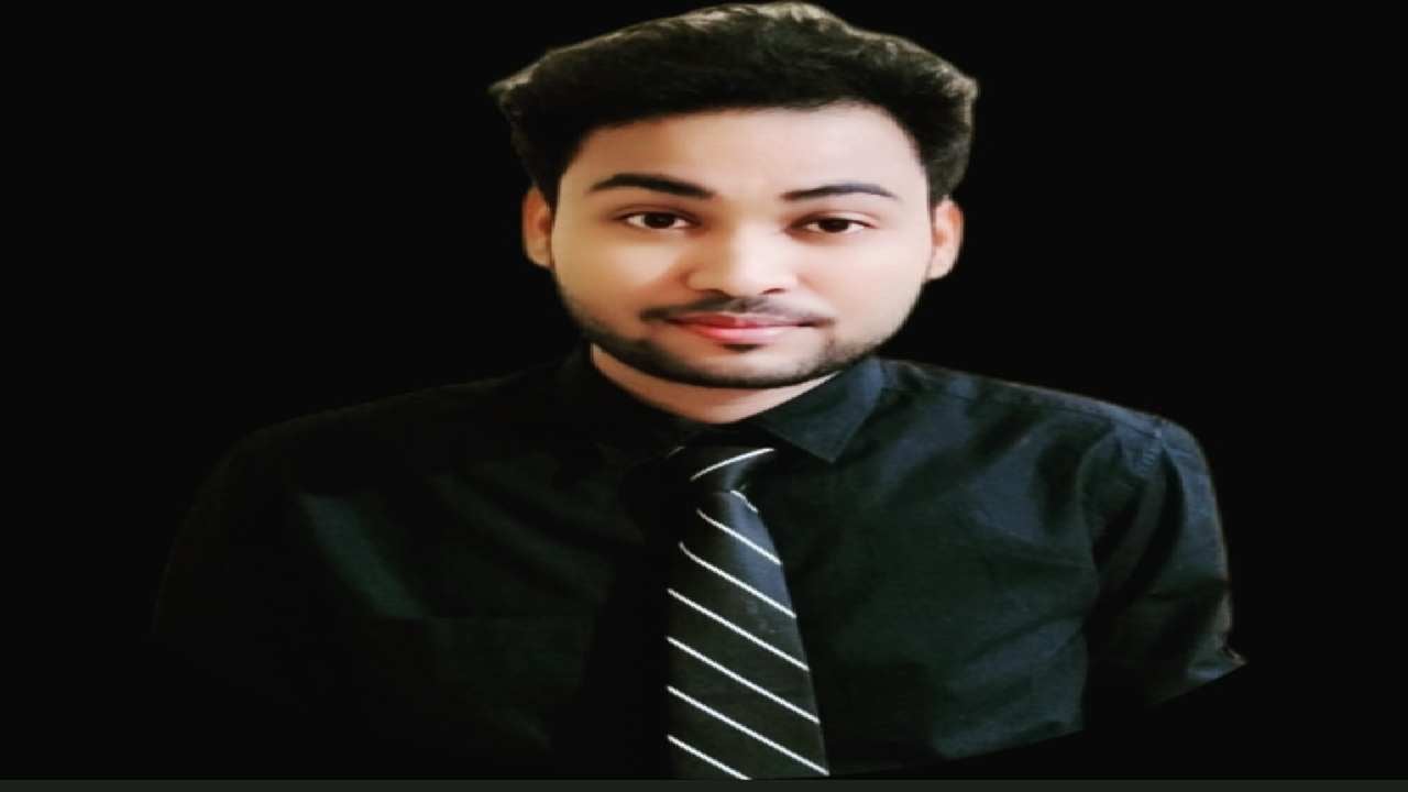 चाईबासा के रोनित मिश्रा ने JPSC परीक्षा में लहराया परचम, जिले का नाम किया रौशन