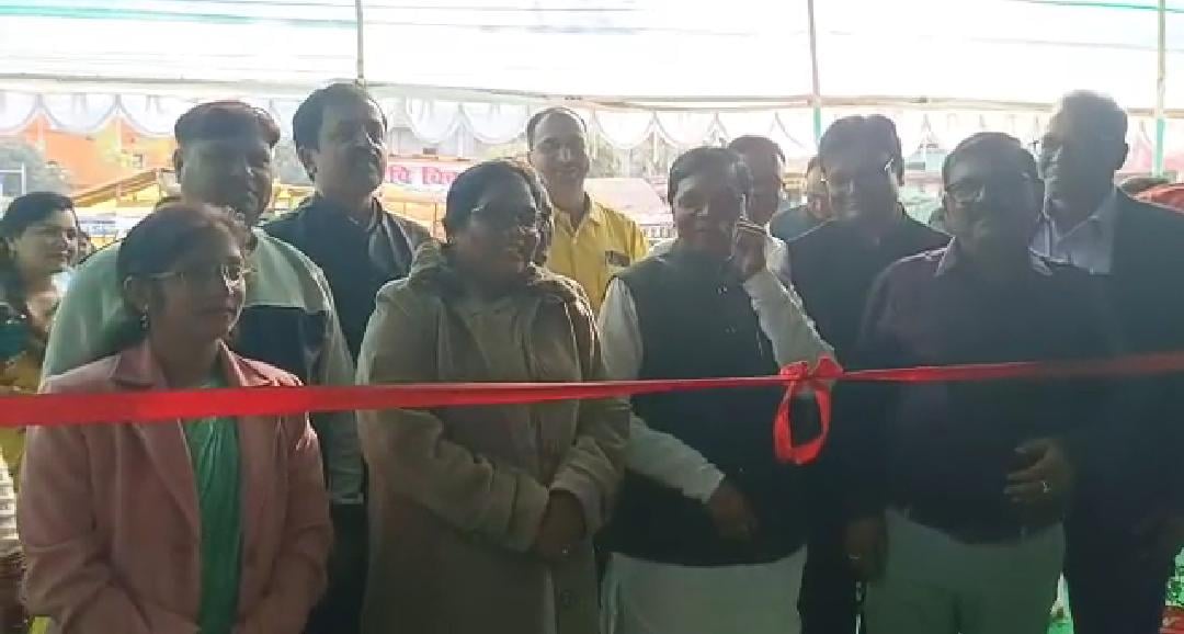 गुमला: राज्य में पहले कृषि केंद्र का हुआ शुभारंभ, सांसद सुदर्शन भगत ने किया उद्घाटन