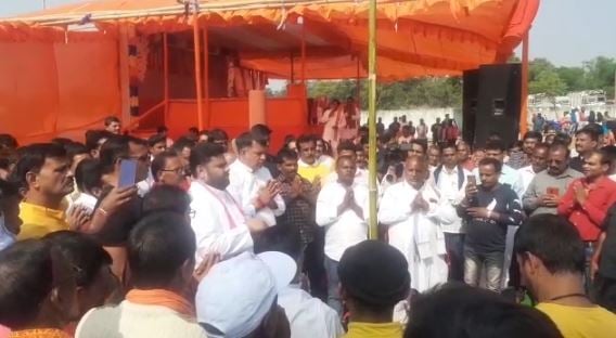 देवघर में 501 कुंडीय वैदिक यज्ञ का हुआ आयोजन, हजारों लोग हुए शामिल