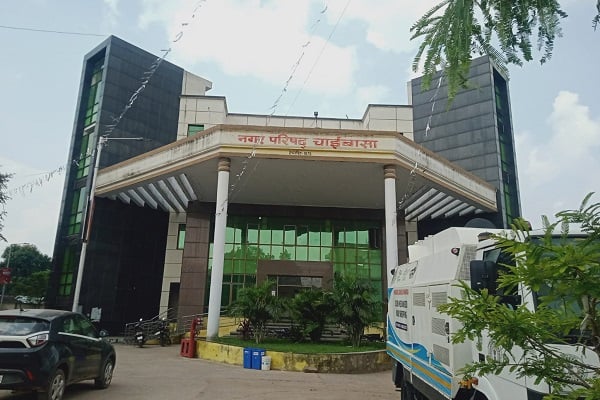 चाईबासा : खासमहल लीज की जमीन की अवैध ढंग से खरीद-बिक्री धड़ल्ले से जारी, प्रशासन नहीं करती कोई कार्रवाई