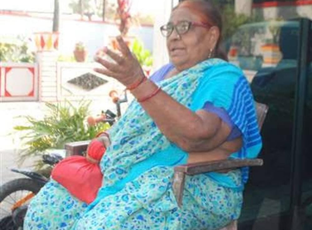 धनबाद: रामधीर सिंह की पत्नी के बाद स्व सूर्यदेव सिंह की पत्नी ने भी कर दी निगम चुनाव लड़ने की घोषणा,जानिए कैसे बदल रहा चुनावी समीकरण