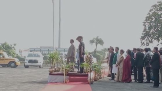 पश्चिम बंगाल के नये राज्यपाल सी वी आनंद बोस पहुंचे कोलकाता, बुधवार को लेंगे शपथ