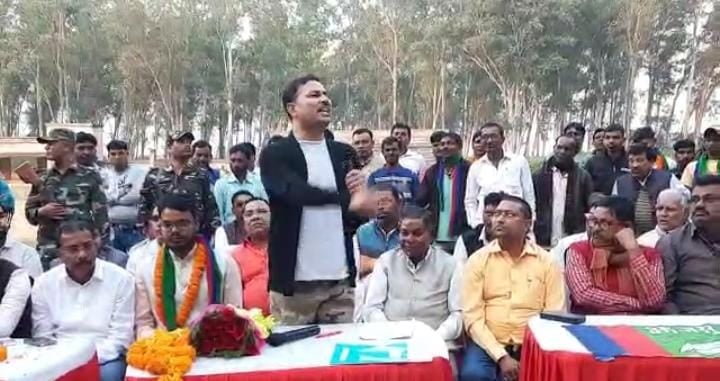 आजसू का मिलन समारोह , पार्टी सुप्रीमो सुदेश महतो की मौजूदगी में नए कार्यकर्ता पार्टी में शामिल