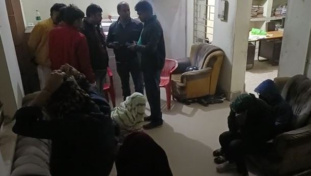 पटना में सेक्स रैकेट गिरोह का पर्दाफाश, नौ लड़कियों के साथ होटल स्टाफ और संचालक गिरफ्तार