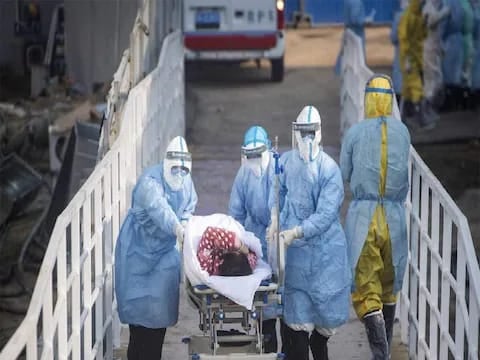 चीन में लॉकडाउन से परेशान लोग उतरे सड़क पर, जानिए विस्तार से