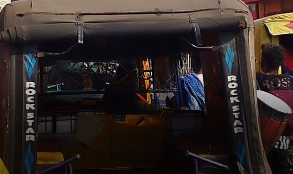 धनबाद की सड़कें रात में तो चौड़ी दिखती है लेकिन पौ फटते ही हो जाती संकरी, नतीजा जाम ही जाम