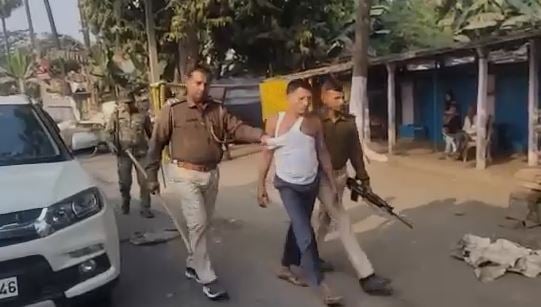 बिहार : शराब माफिया को पकड़ने गई टीम पर हमला, पुलिस गाड़ी तोड़ी, कई जवान घायल