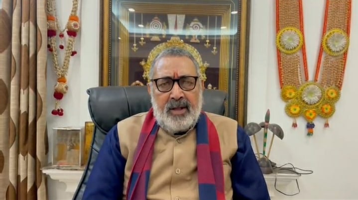 देश विरोधी नारों पर नहीं  खुलती इनकी जुबान, आजम पर बरसे गिरिराज, जानिए क्या है मामला