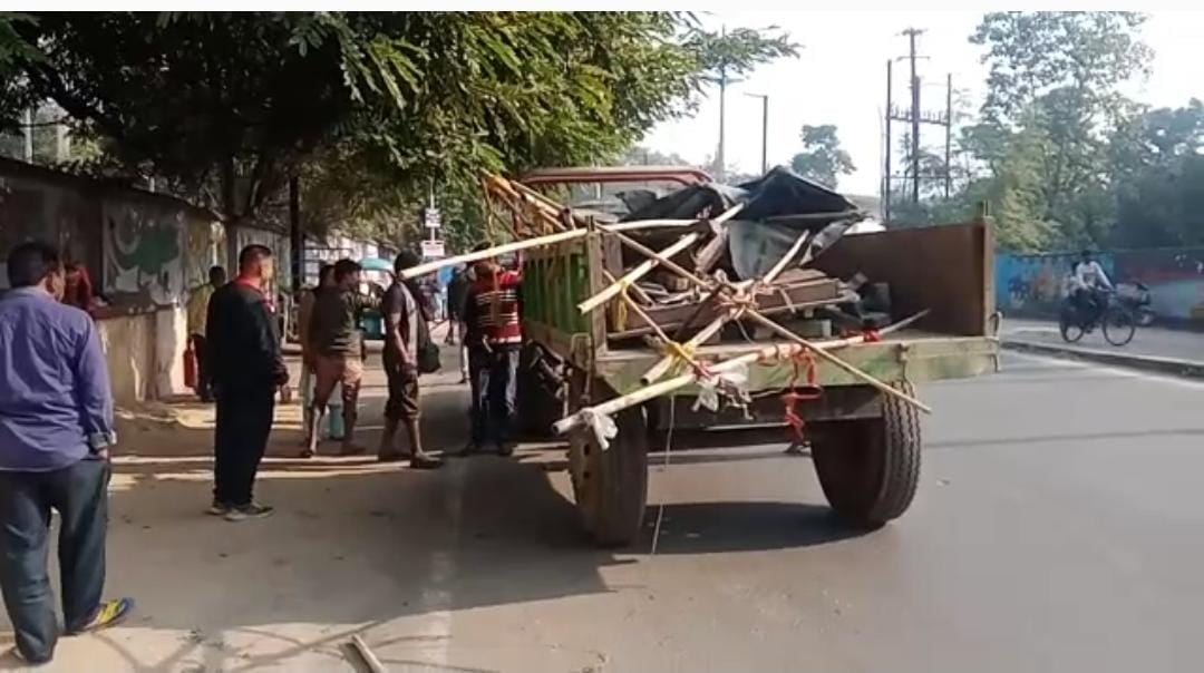 धनबाद में फिर शुरू हुआ सड़कें साफ़ करने का अभियान, लेकिन वही सवाल -लोगों को कब तक मिलेगी राहत