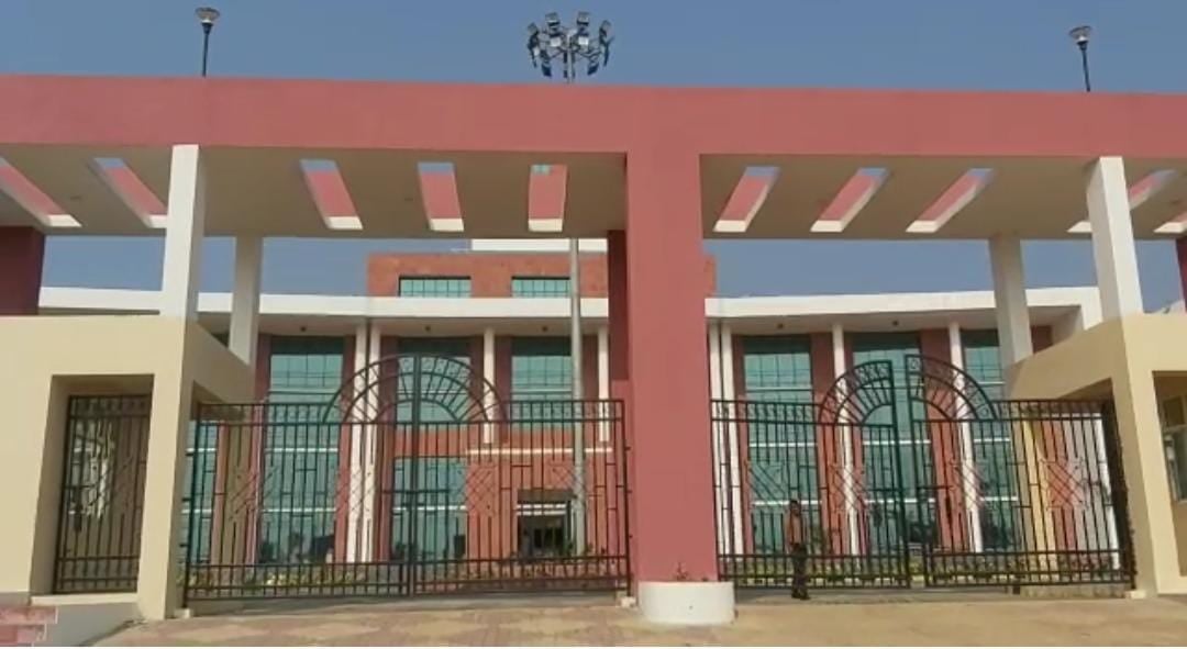 धनबाद: विनोद बिहारी महतो कोयलांचल विश्वविद्यालय का भवन तैयार, अब शिफ्टिंग का है इंतजार