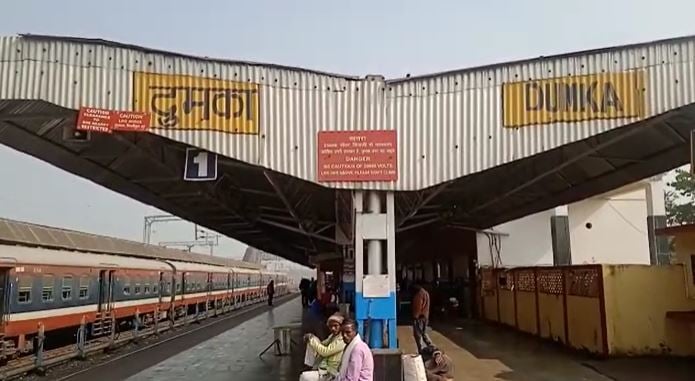 तीन से चार वर्षों में पूरा होगा गोड्डा पीरपैंती रेल लाइन का निर्माण कार्य, दुमका पहुंचे ईस्टर्न रेलवे के जीएम अरुण अरोरा ने जताया भरोसा