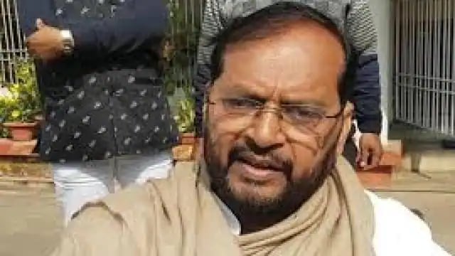 जम्मू कश्मीर में बिहारियों को  एके-47 देगी सरकार!
