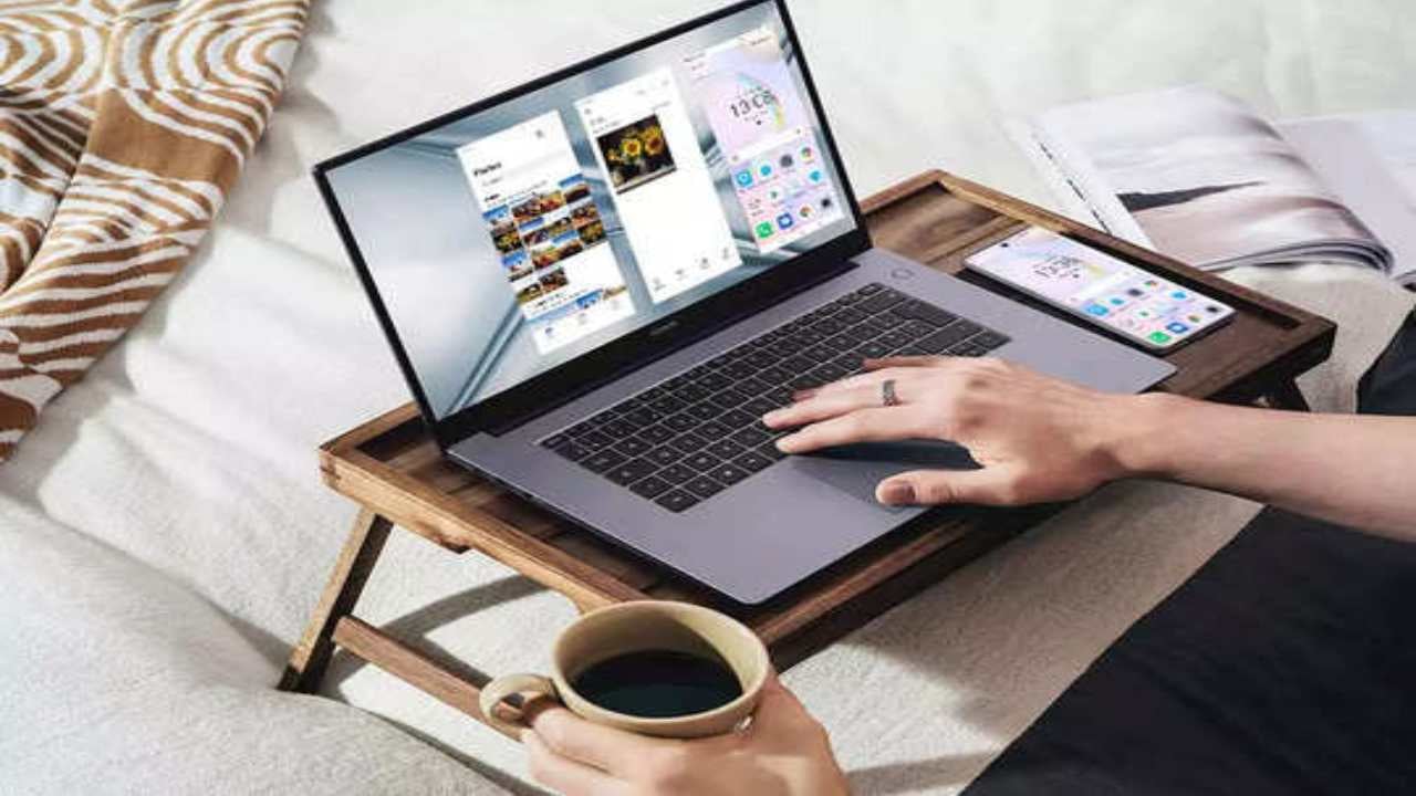 Amazon पर इन लैपटॉप पर मिल रहा है शानदार डील, Apple, Lenovo, HP पर भारी छूट