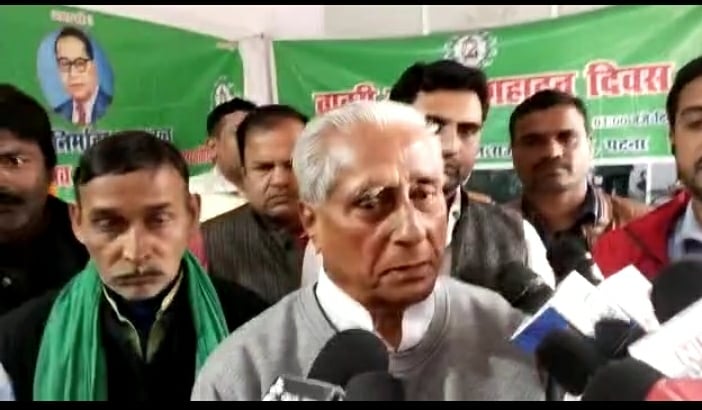 बिहार : लोकतंत्र को खत्म करने वाली ताकत से लड़ेगा देश,  जानिए किसने दिया ये बड़ा बयान