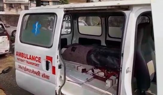 कुढ़नी उपचुनाव रिजल्ट से पहले जश्न की तैयारी! एम्बुलेंस से भारी मात्रा में विदेशी शराब बरामद