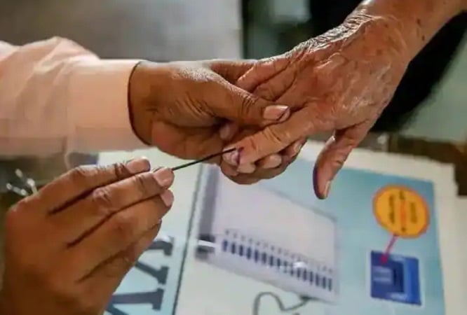 बिहार में  नोटा ने भी चलाया है अपना जादू,  जानिए अबतक कितने लोगों ने दबाया नोटा