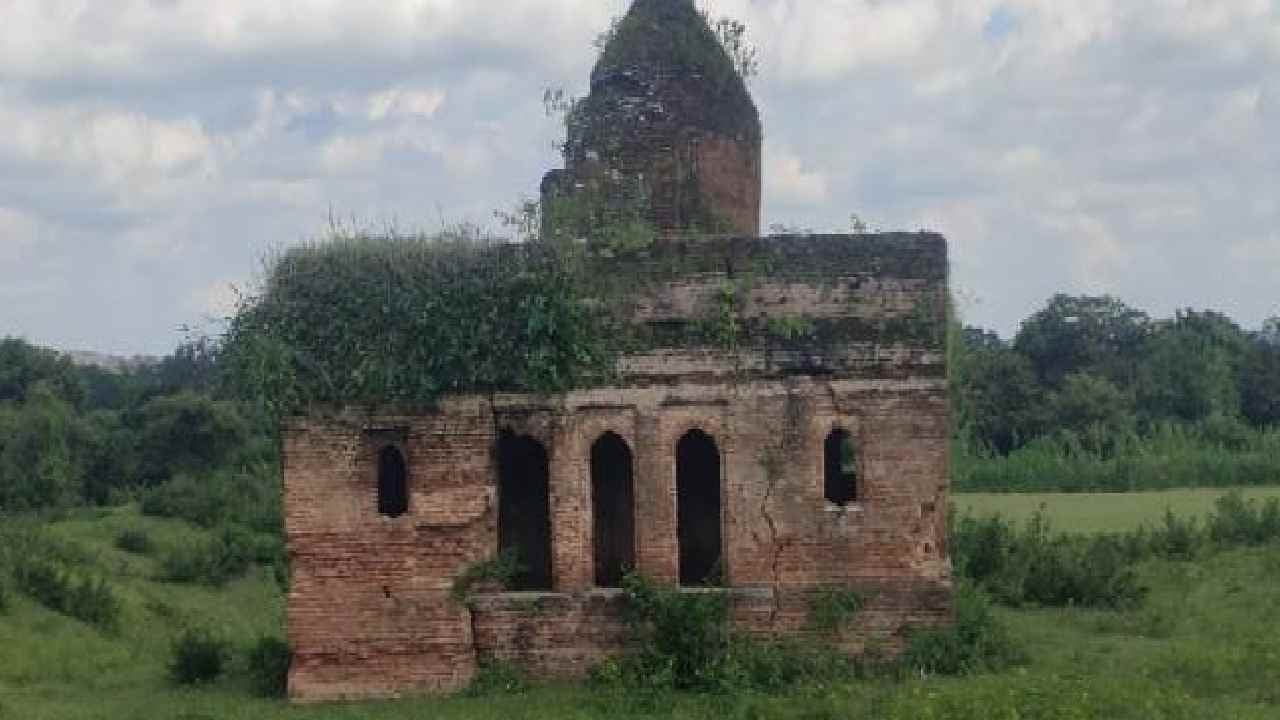 नागवंशियों की कहानी कहता - नवरत्न गढ़ का किला अब ले चुका है खंडहर का रूप, जानिए इसका इतिहास