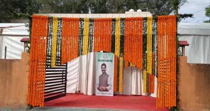 लोहरदगा दौरे पर सीएम हेमंत सोरेन, संयुक्त रूप से गुमला और लोहरदगा जिला के पदाधिकारियों के साथ करेंगे समीक्षा बैठक