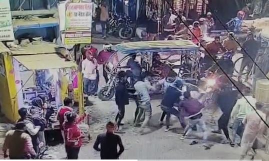 नालंदा : मामूली विवाद में किशोर की बदमाशों ने बेरहमी से की पिटाई, अस्पताल में भर्ती