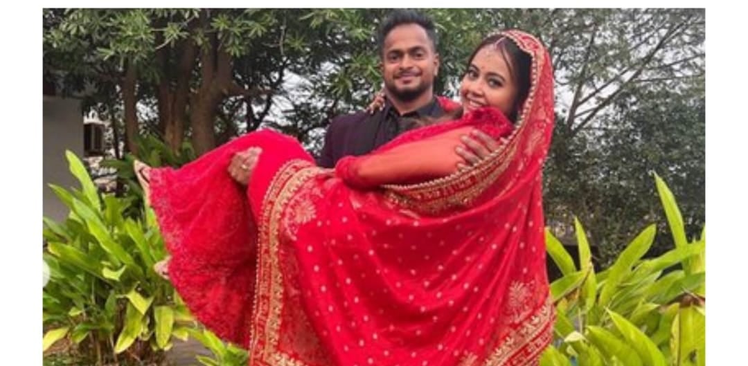 एक्ट्रेस देवोलीना ने पुराने दोस्त से शादी की तो क्यों आया फैंस को गुस्सा, जानिए