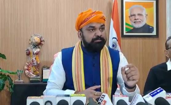 छपरा शराब कांड से हुई मौत पर बोले सम्राट चौधरी-बिहार में अब डाटा छुपाने का चल रहा खेल, उच्च न्यायालय के सिटिंग जज से कराई जाए जांच