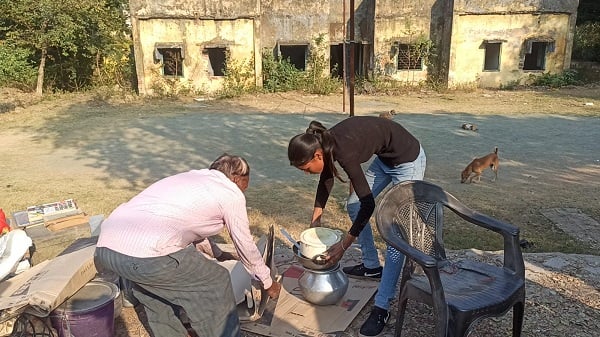 गिरिडीह : गरीब परिवार से न्यायिक अधिकारियों ने खाली कराया र्क्वाटर, जानिए क्या था पूरा मामला