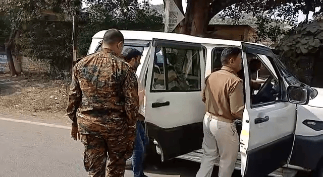 हथियार के बल पर बैंक के कलेक्शन एजेंट से लाखों की लूट, जांच में जुटी पुलिस