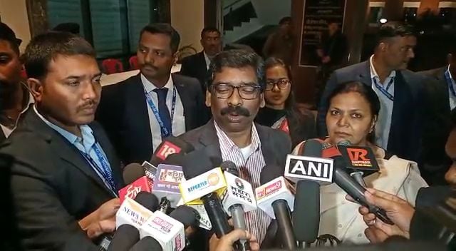 आग लगाने का प्रयास कर रहे लोगों को जल्द मिलेगा माकूल जवाब : हेमंत