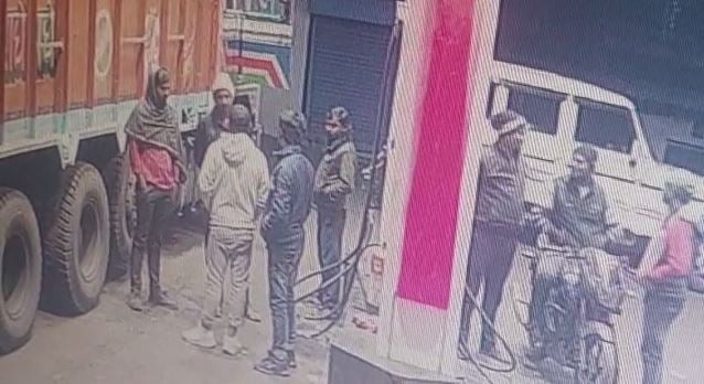 रंगदारों के कब्जे में धनबाद, आउट सोर्सिंग के लाइजनिंग अफसर आए चपेट में, जानिए क्या हुआ