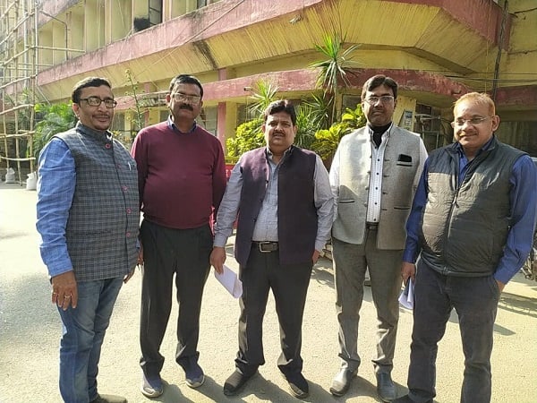 निगम पहुंचे धनबाद के कारोबारी, कहा- ट्रेड लाइसेंस से निजात दिलाए सरकार